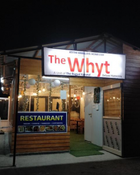 The Whyt Deluxe Homestay
